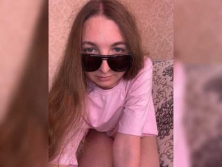 ladymeow01 depraved blonde cam girl presents her pussy drilled