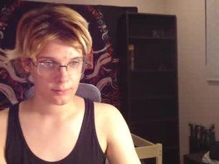 kiki_krash blonde cam girl with big boobs teaching how to have sex