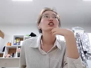 izettasandino petite asian cam girl in dirty live sex show