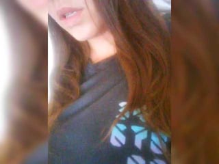 tenderberry depraved brunette cam girl presents her pussy sodomized