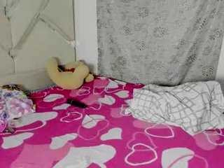 bamby_kittyy cumshow with beautiful webcam couple online