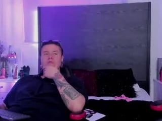 inkedsinners_ cam girl loves vibration from ohmibod in her pussy online