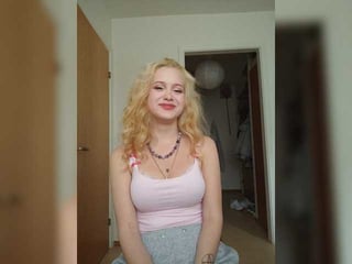 hellokitty23 