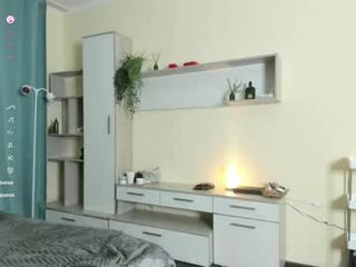 lil_amyy asian cam girl showing big tits