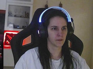 irwitomboy depraved brunette cam girl presents her pussy sodomized