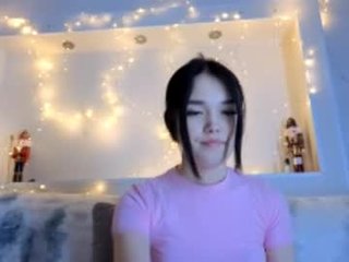 bettyesiefferman petite asian cam girl in dirty live sex show