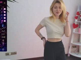 viltilim blonde cam girl with big boobs teaching how to have sex