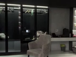 dreams_live cam girl showing big tits and big ass