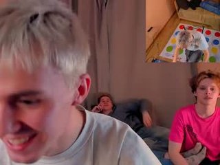 divineastrogirl french cam girl throat abused while holding her own feet