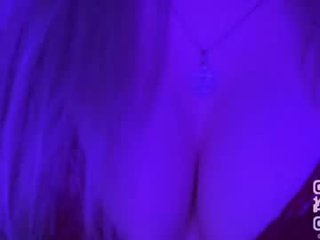 stillsweety sex cam with a horny cute cam girl that's also incredibly naughty